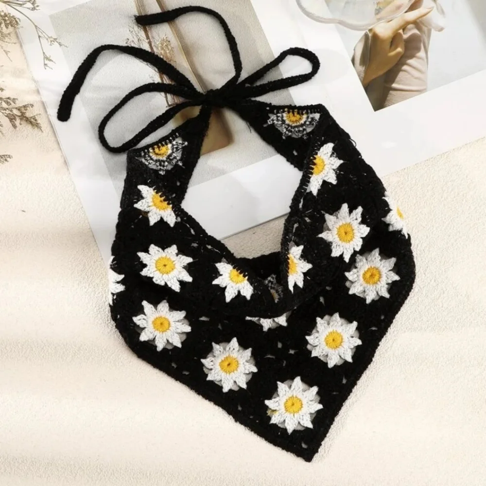 Crochet Bandana Headscarf Daisy Flowers - Picture 2 of 9